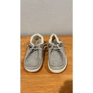 Hey Dude Wendy Women's Slip On Lined Corduroy Grey Shoes Sneaker size 6